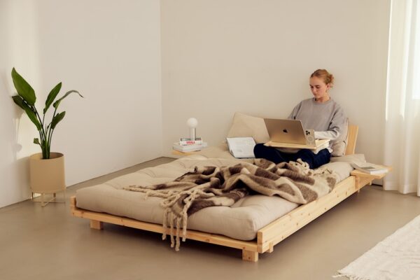 Sofa SOCIAL z 2 zagłówkami i 2 stolikami - obrazek 6