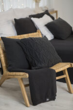 Poszewka Brytyjska Kwadratowa LaManta grafitowa 50x50 cm - obrazek 3