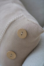 Poszewka Klasyczna  z guzikami LaManta beżowa 40x60 cm - obrazek 3