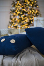 Poszewka Klasyczna  z guzikami LaManta granatowa 40x60 cm - obrazek 4