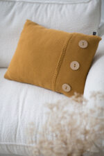 Poszewka Klasyczna  z guzikami LaManta musztardowa 40x60 cm