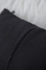 Poszewka Klasyczna  z przeszyciem LaManta grafitowa 40x60 cm - obrazek 4