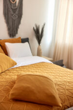 Poszewka Klasyczna  z przeszyciem LaManta musztardowa 40x60 cm - obrazek 4