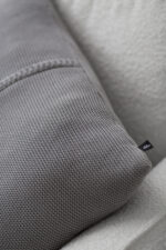 Poszewka Klasyczna  z przeszyciem LaManta szara 40x60 cm - obrazek 3