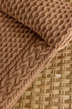 Pled Ozdobny LaManta Karmelowy 130x160 cm - obrazek 5