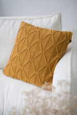 Poszewka Brytyjska Kwadratowa LaManta musztardowa 50x50 cm - obrazek 3