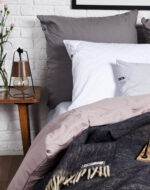 Koc wełniany HopDesign – RURU (granatowy) - obrazek 4