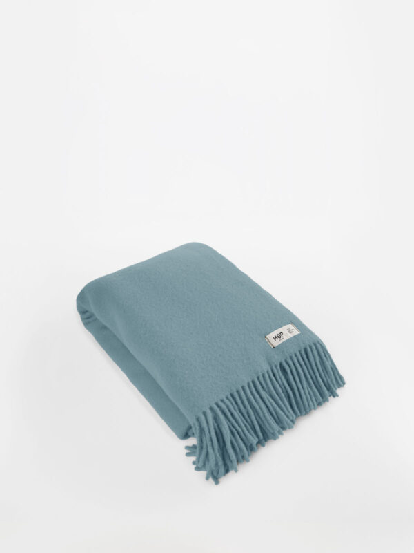 Koc wełniany YETI (pastelowy błękit) HopDesign - obrazek 1