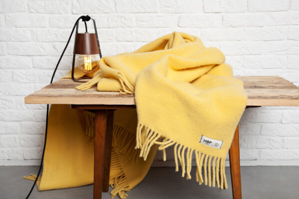 Koc wełniany YETI (żółty pastelowy) HopDesign - obrazek 4