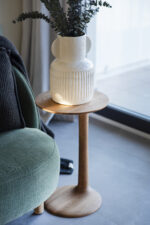 Dębowy, oryginalny stolik boczny Hoya - obrazek 6