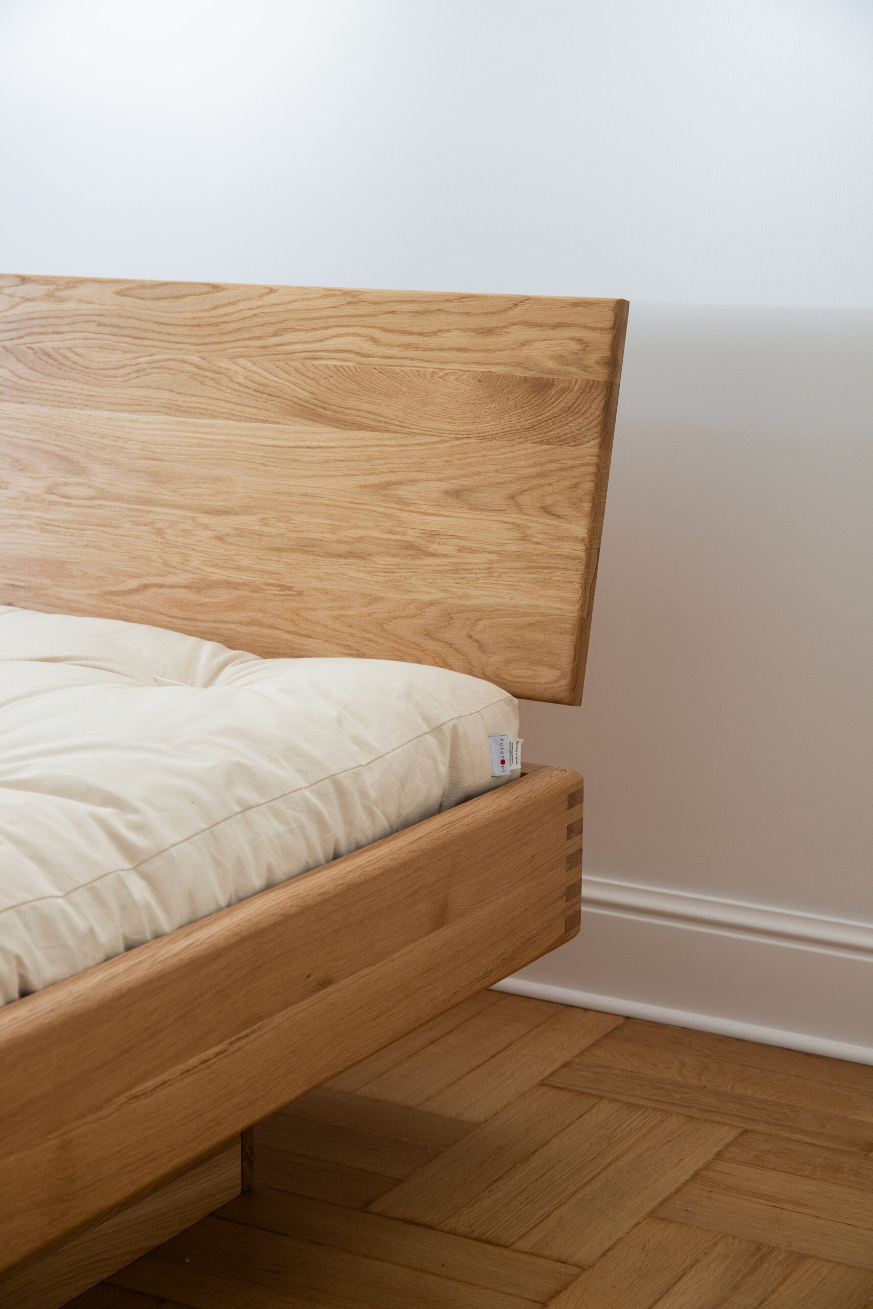 Milano New (4) MILANO – lewitujące łóżko o spokojnej, ponadczasowej stylistyce. Różne rozmiary i warianty. - obrazek 1