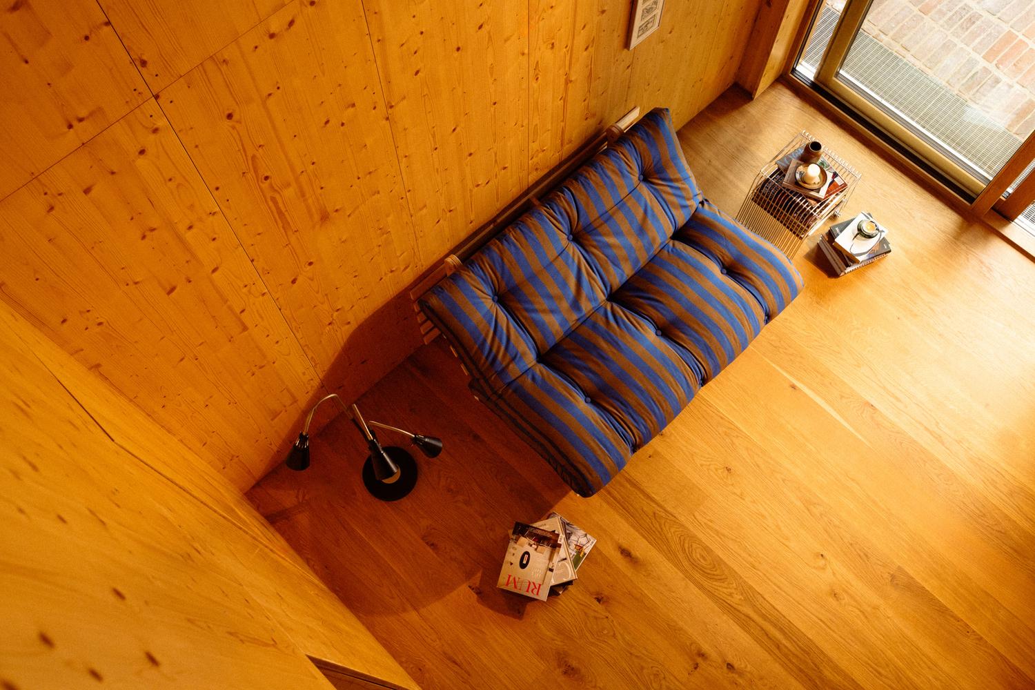 Karup_rootssofabed_123100424140_autumn2026_pine_raw_styleimage_cottonpolyester_brown-blue _5 Sofa ROOTS PASY- NOWOŚĆ - obrazek 25